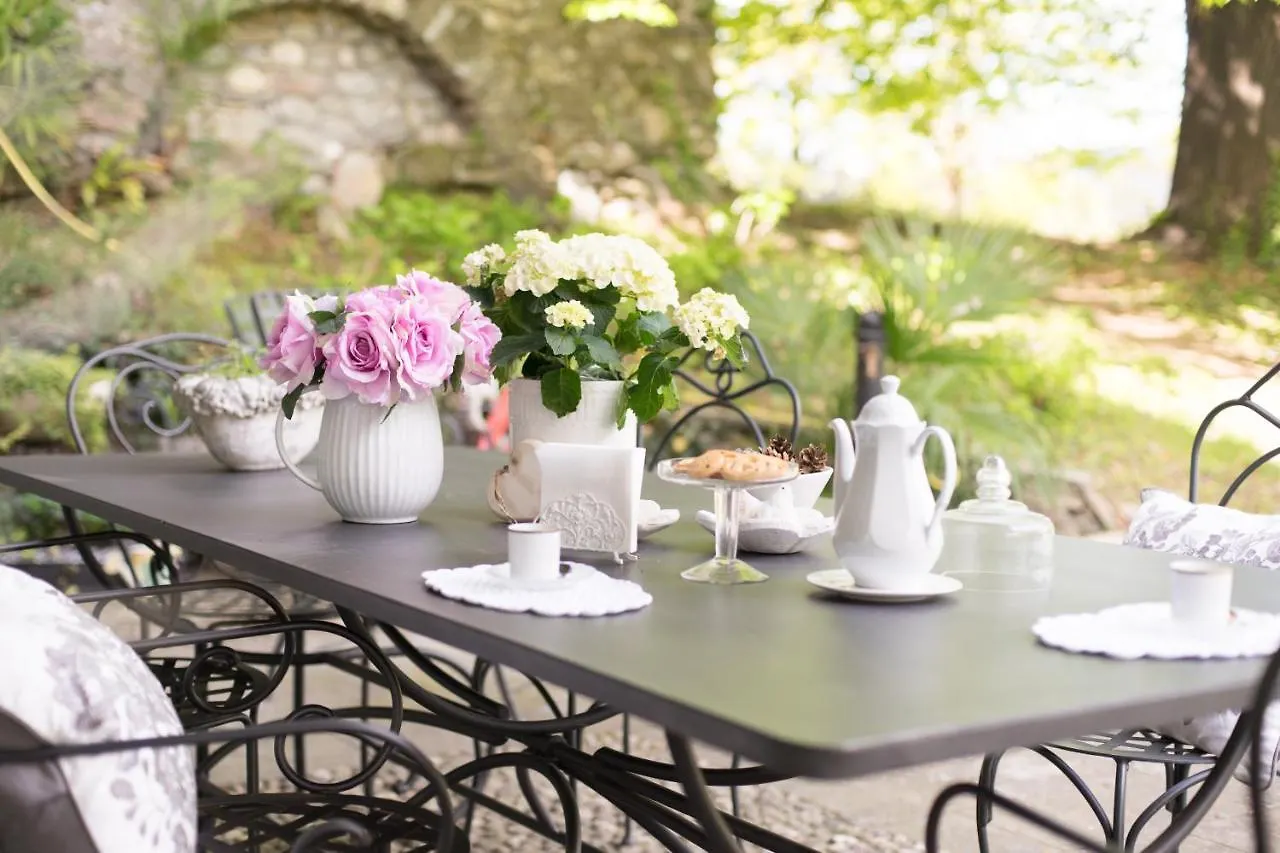 Bnbook Maison Charlotte Lago Maggiore Porto Valtravaglia Apartment