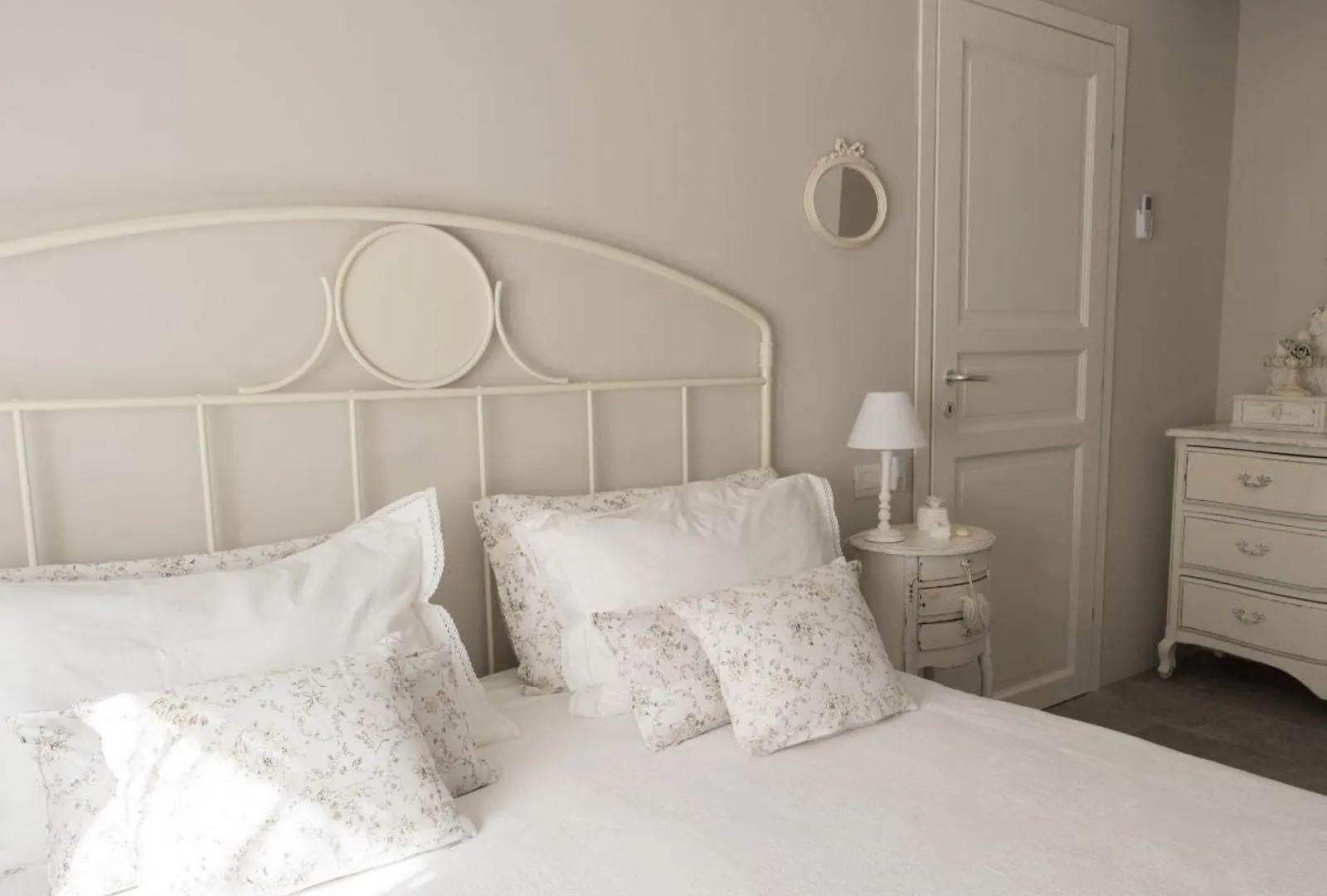 Bnbook Maison Charlotte Lago Maggiore Porto Valtravaglia 0*,