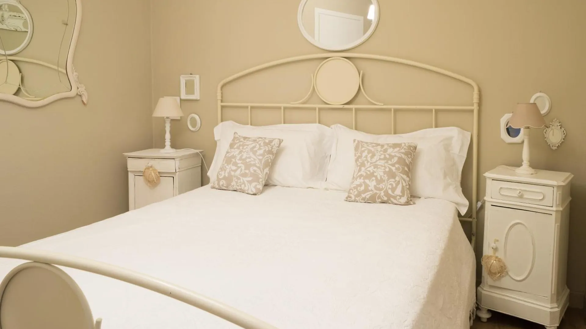 Apartment Bnbook Maison Charlotte Lago Maggiore Porto Valtravaglia
