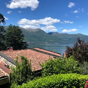 Apartment Casa Anna - Parco Hermitage, Porto Valtravaglia